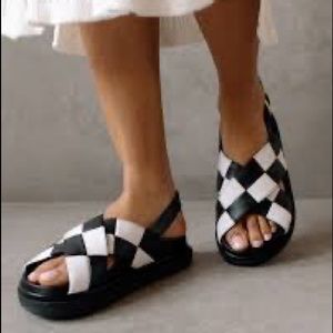 Alohas Marshmallow Scacci Sandal - Black/White